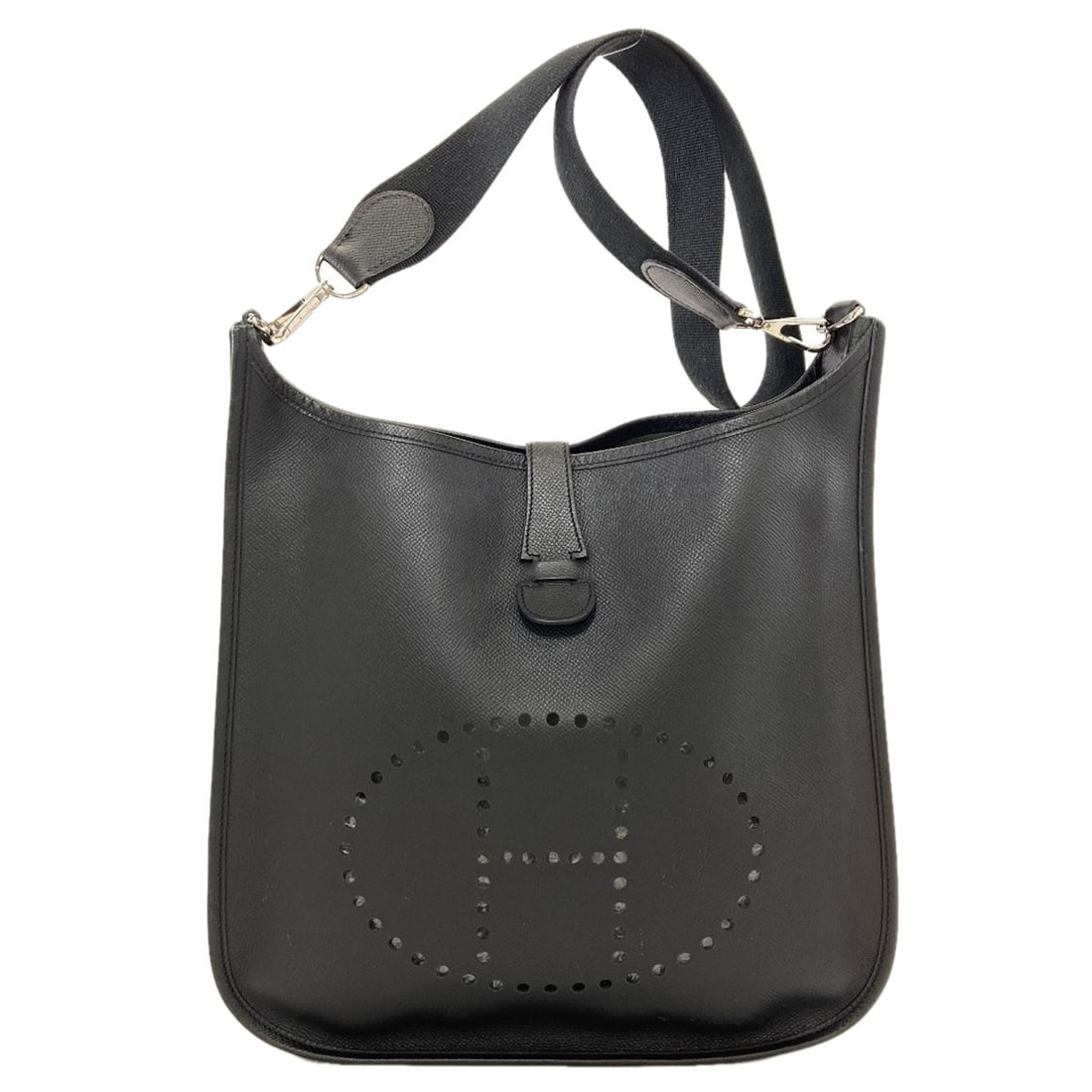 Hermes Evelyne2 Gm Silverhardware Shoulder Bag Epsom: Hermes Evelyne2 Gm Silverhardware Shoulder Bag Epsom Black Epsom leather shoulder bag with silver hardware from Hermes, a timeless and elegant design. This Evelyne2 Gm style features a sleek black