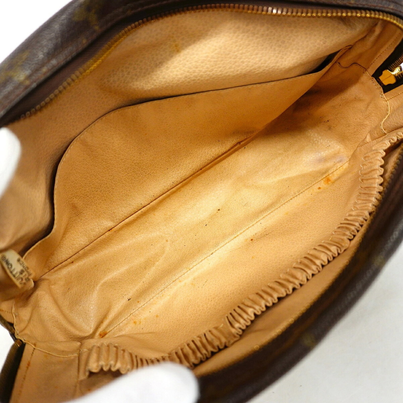 Louis Vuitton Pouch - 4