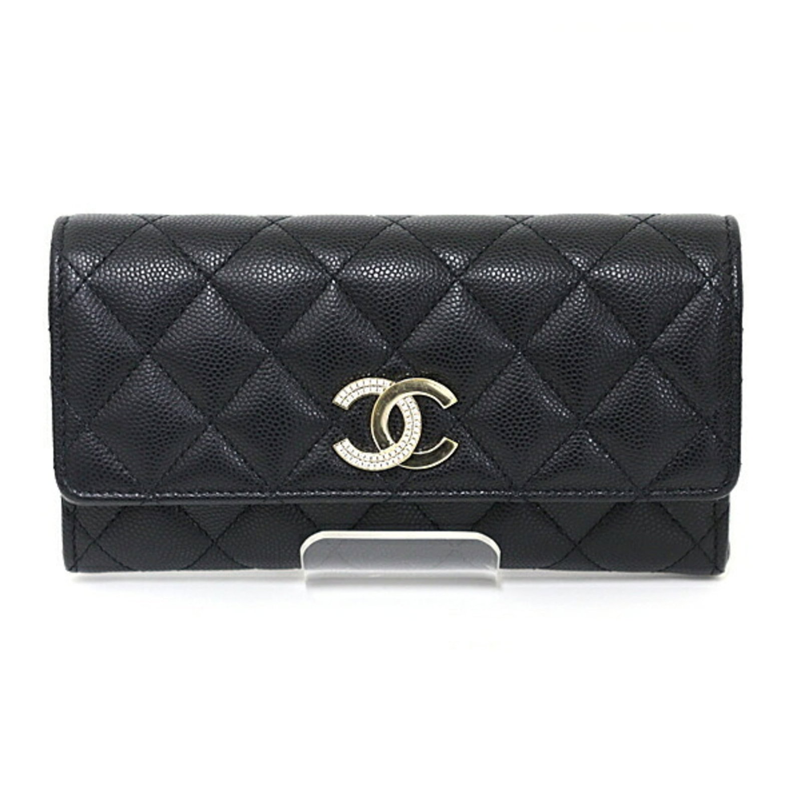Calfskin Wallet Bi Fold Grained Chanel: Calfskin Wallet Bi Fold Grained Chanel Calfskin Wallet Bi Fold Grained Chanel features a sleek black design made from high-quality Grained Calfskin, a classic material for Chanel's iconic wallets.