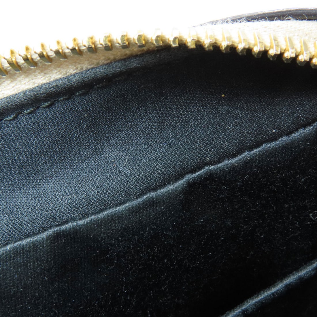 Logo Leather Shoulder Bag - 7
