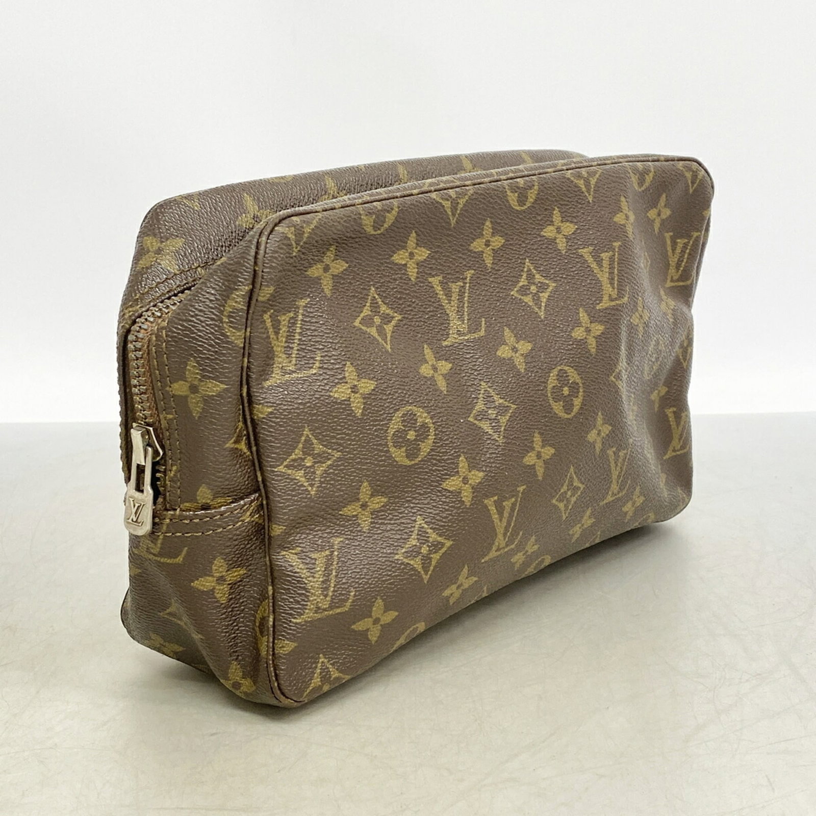 Louis Vuitton Pouch - 2