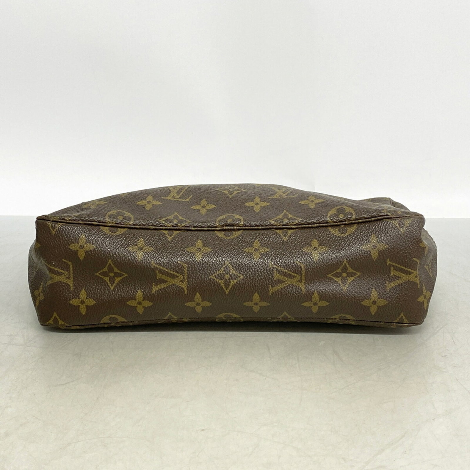Louis Vuitton Pouch - 3