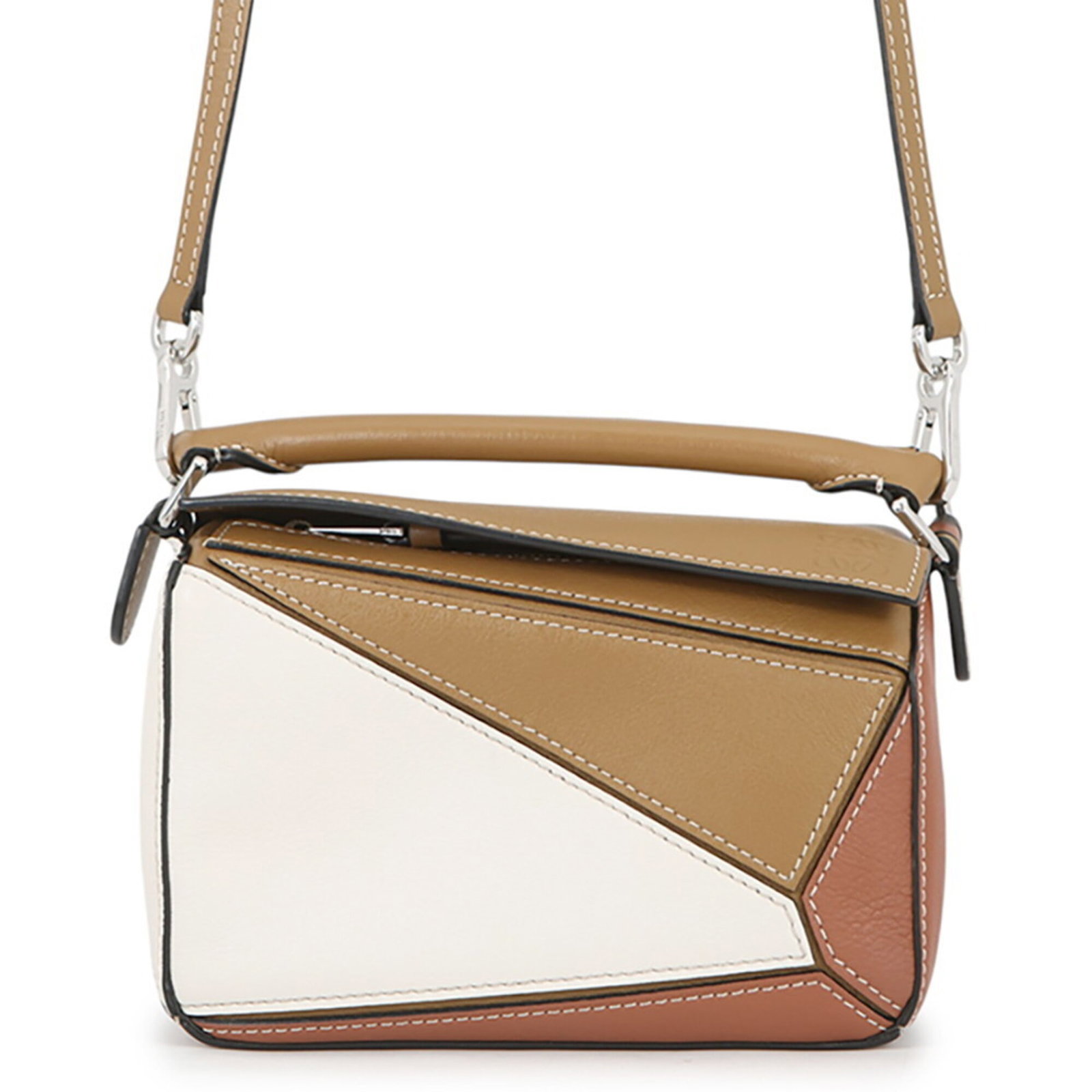 Shoulder Bag Leather Loewe Handbag: Shoulder Bag Leather Loewe Handbag This exquisite Leather Loewe Shoulder Bag is crafted from high-quality leather, boasting a timeless design with clean lines and classic proportions. Measuring 12cm x