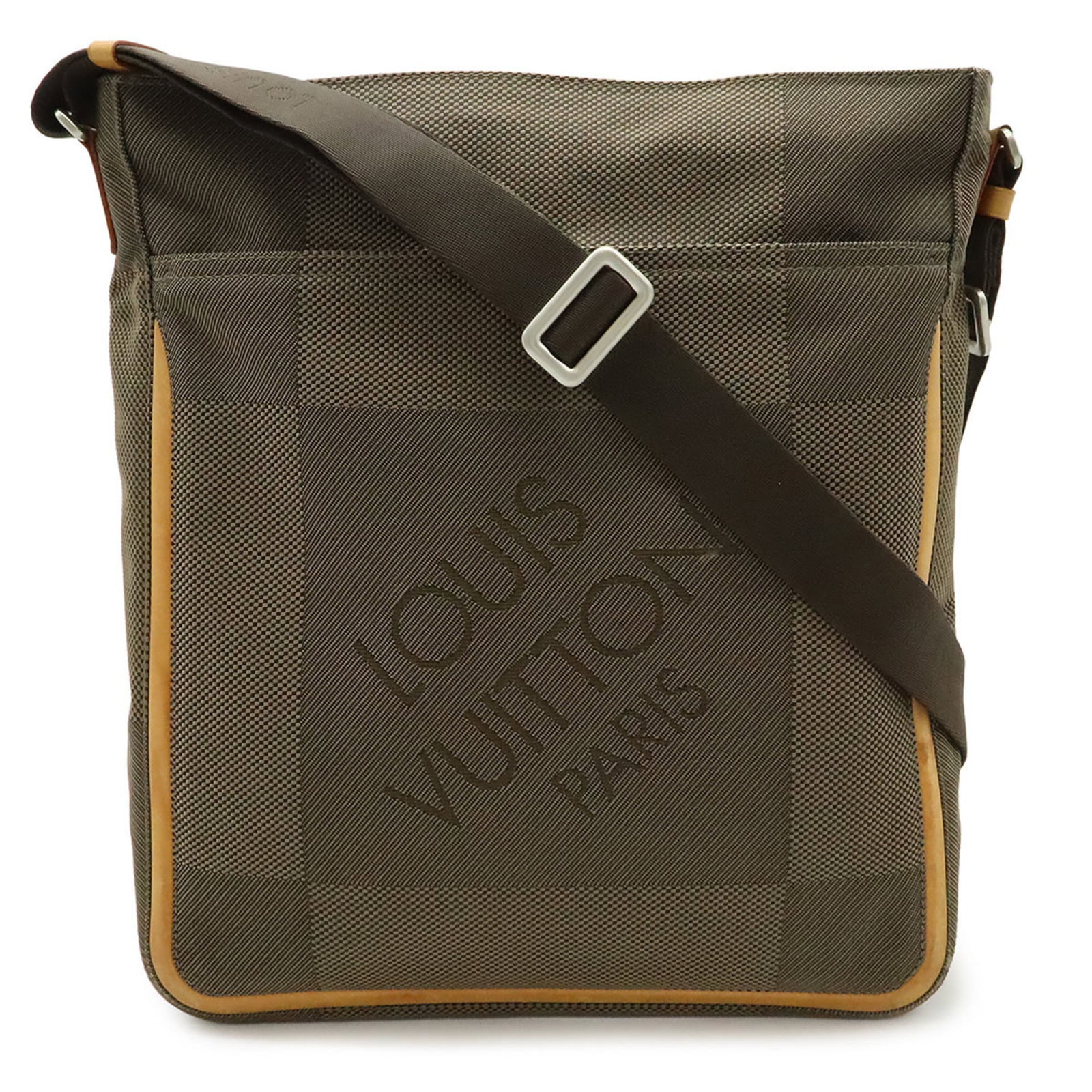 Vuitton Louis Damier Geant Shoulder Bag: Vuitton Louis Damier Geant Shoulder Bag The Louis Vuitton Louis Damier Geant Shoulder Bag is a classic design with a timeless Damier Geant pattern, crafted from high-quality materials. Measuring 37cm