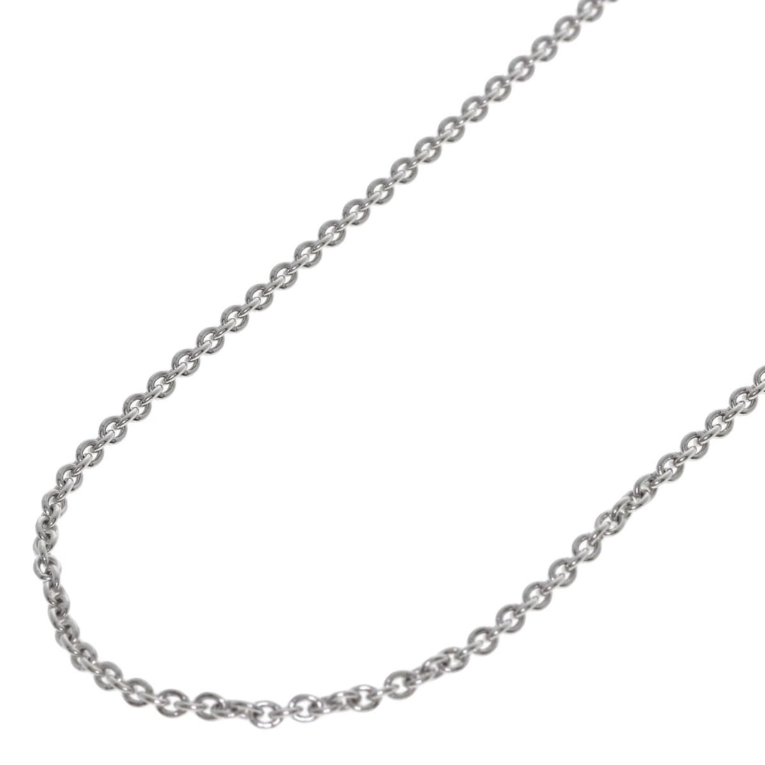 K18 White Gold Chain Necklace 15.7: K18 White Gold Chain Necklace 15.7 K18 White Gold Chain Necklace 15.7 is a sleek and sophisticated accessory, crafted from high-quality K18 white gold. Its 15.7-inch length makes it a versatile choice