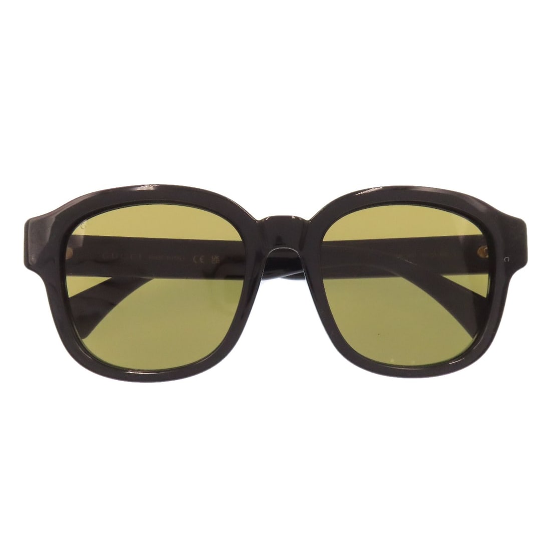 Gucci Gg1140Sk Square Type Sunglasses Plastic: Gucci Gg1140Sk Square Type Sunglasses Plastic Black plastic Gucci Gg1140Sk Square Type Sunglasses with a sleek black frame. The open closure and simple design make these sunglasses a classic choice. I