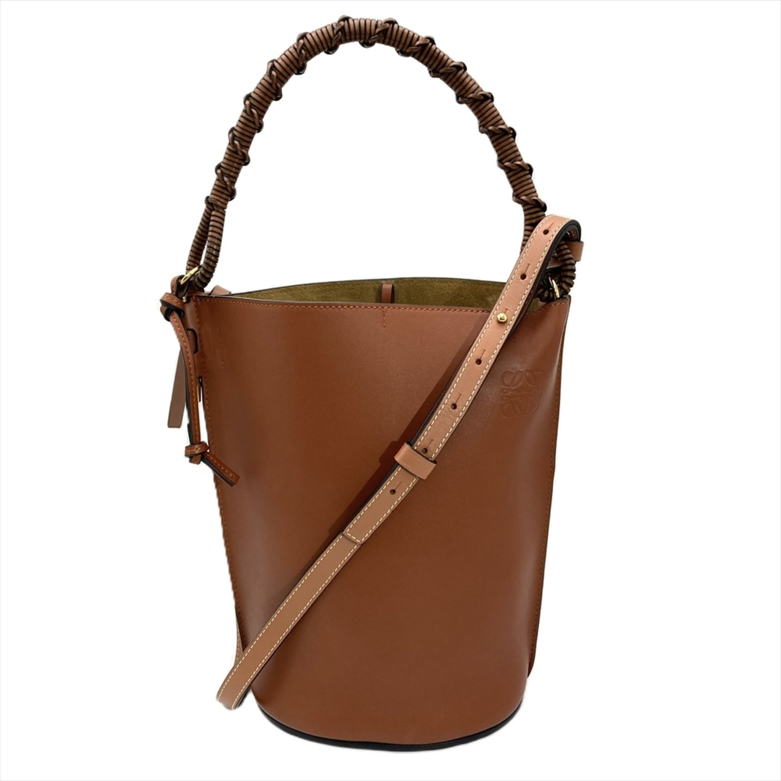 Shoulder Bag Leather: Shoulder Bag Leather The Loewe Country shoulder bag is a stylish and sophisticated accessory made from high-quality calfskin leather. Its classic design and gold hardware add a touch of elegance, whil
