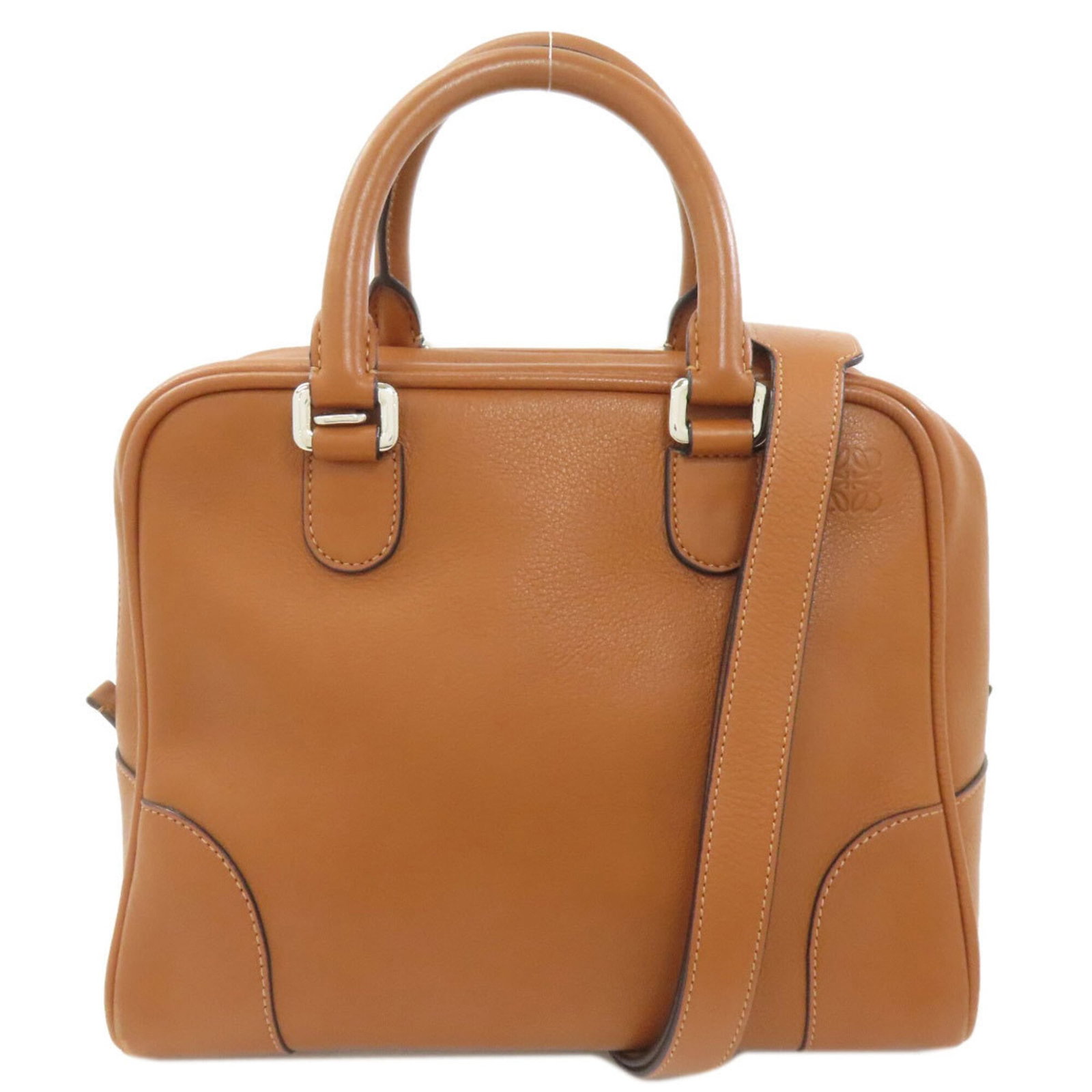 Handbag Leather Handbag: Handbag Leather Handbag The Loewe Amazona handbag is a stylish and elegant accessory made from high-quality leather, featuring a classic design with a zipper closure. Measuring 22cm x 28cm x 17.5cm,