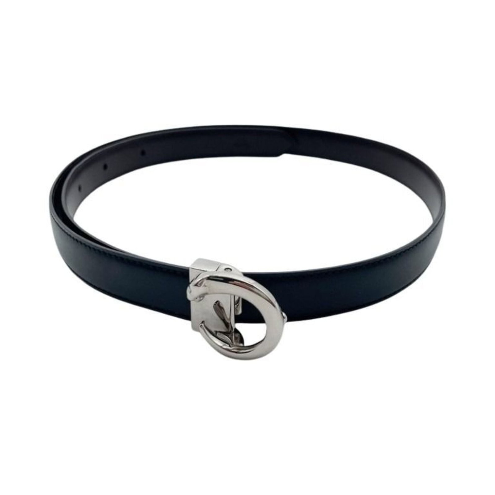 Standard Belt Cartier: Standard Belt Cartier Cartier's signature style is evident in this standard belt, crafted from high-quality leather in black and brown hues. Measuring 102cm in length, it offers a sleek and versatile 