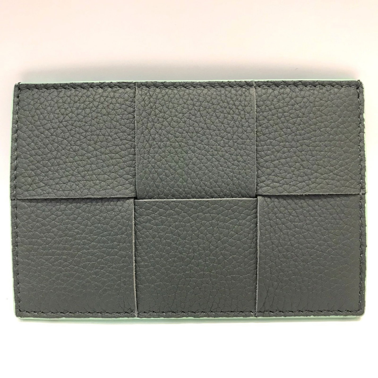 Case Leather Business Card Bottega Veneta: Case Leather Business Card Bottega Veneta Bottega Veneta's Intrecciato leather business card case is a stylish accessory featuring a unique, woven design. Made from high-quality calfskin leather,