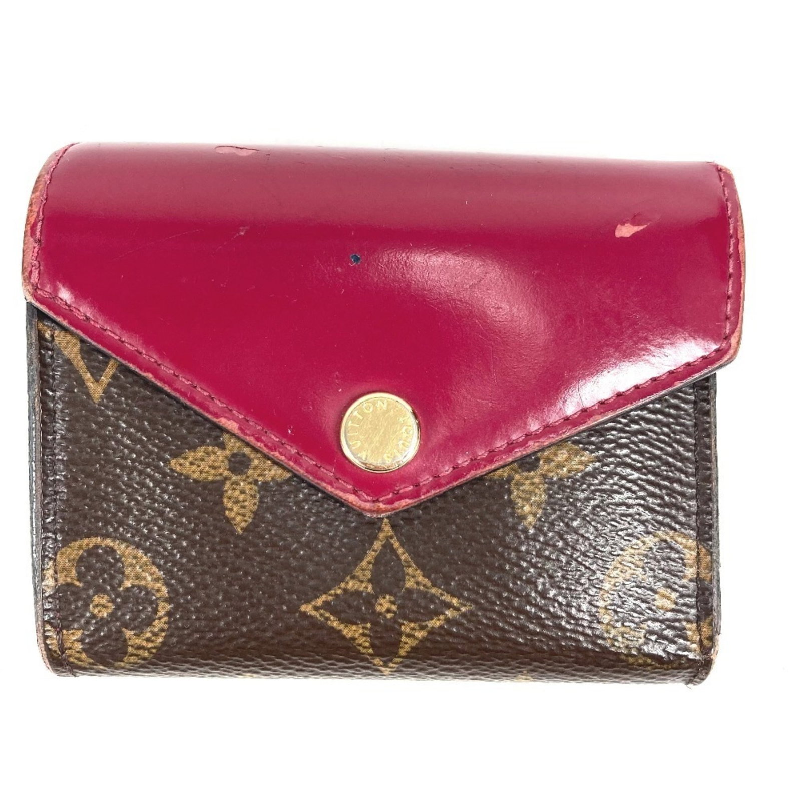 Louis Vuitton Wallet (Tri-Fold) Monogram: Louis Vuitton Wallet (Tri-Fold) Monogram The Louis Vuitton Wallet (Tri-Fold) Monogram in Brown features the iconic brand's signature monogram pattern, a timeless design element that adds a touch of