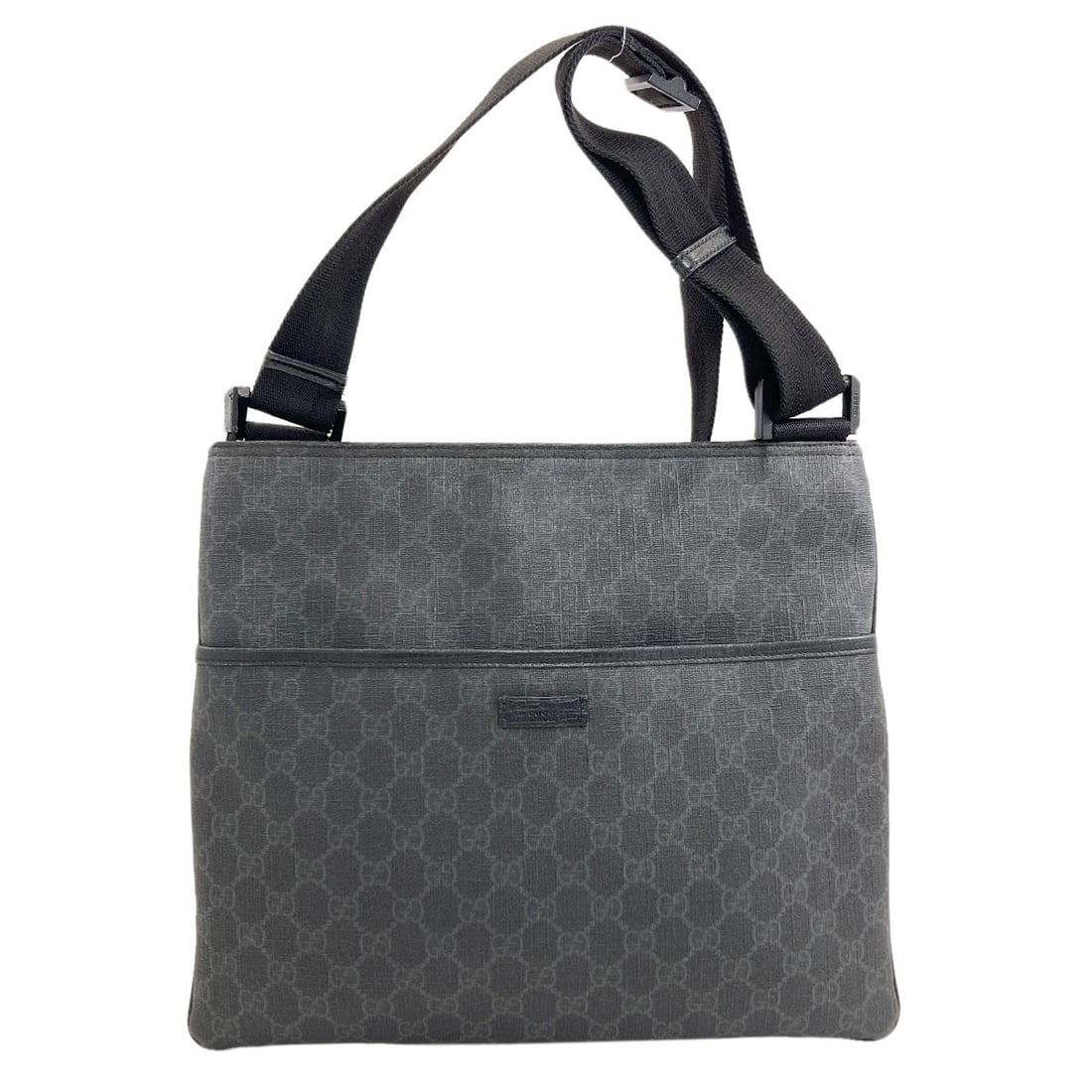 Supreme Gucci Pvc Bag 162904 Gg: Supreme Gucci Pvc Bag 162904 Gg Supreme Gucci Pvc Bag 162904 Gg - A sleek and modern black PVC shoulder bag from Gucci, featuring a bold design and durable exterior material. This stylish bag is a