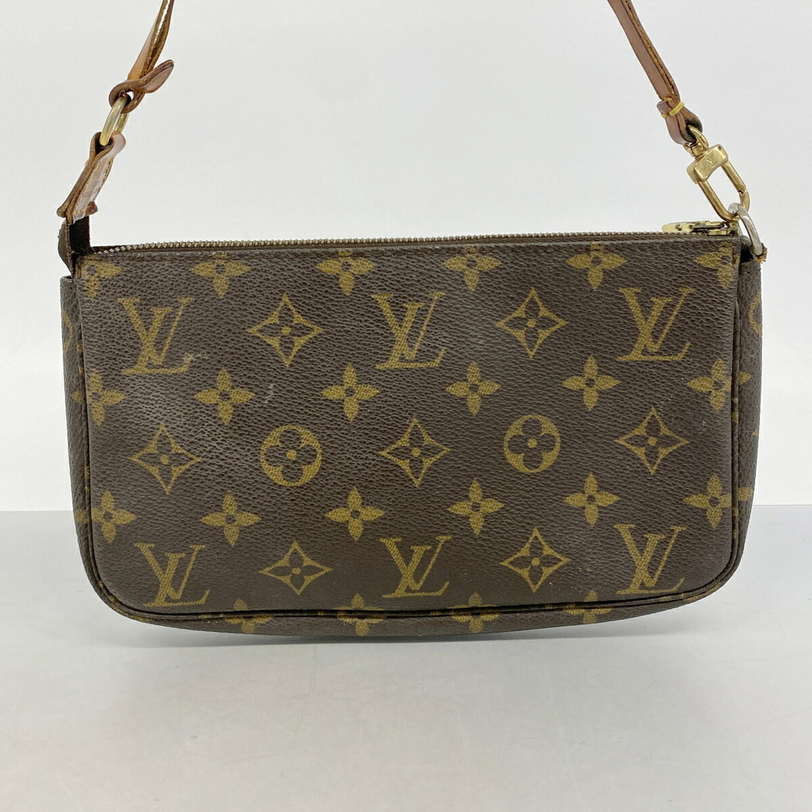 Louis Vuitton Pouch - 10