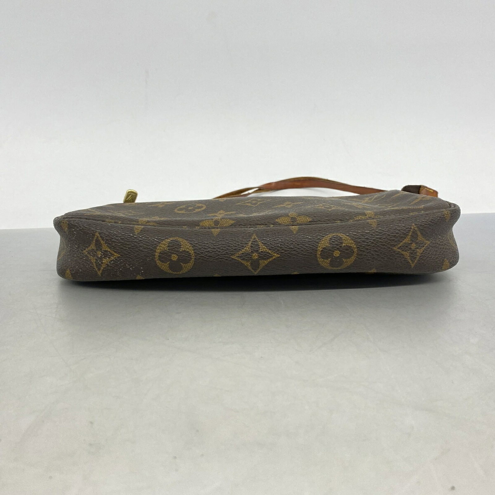 Louis Vuitton Pouch - 3