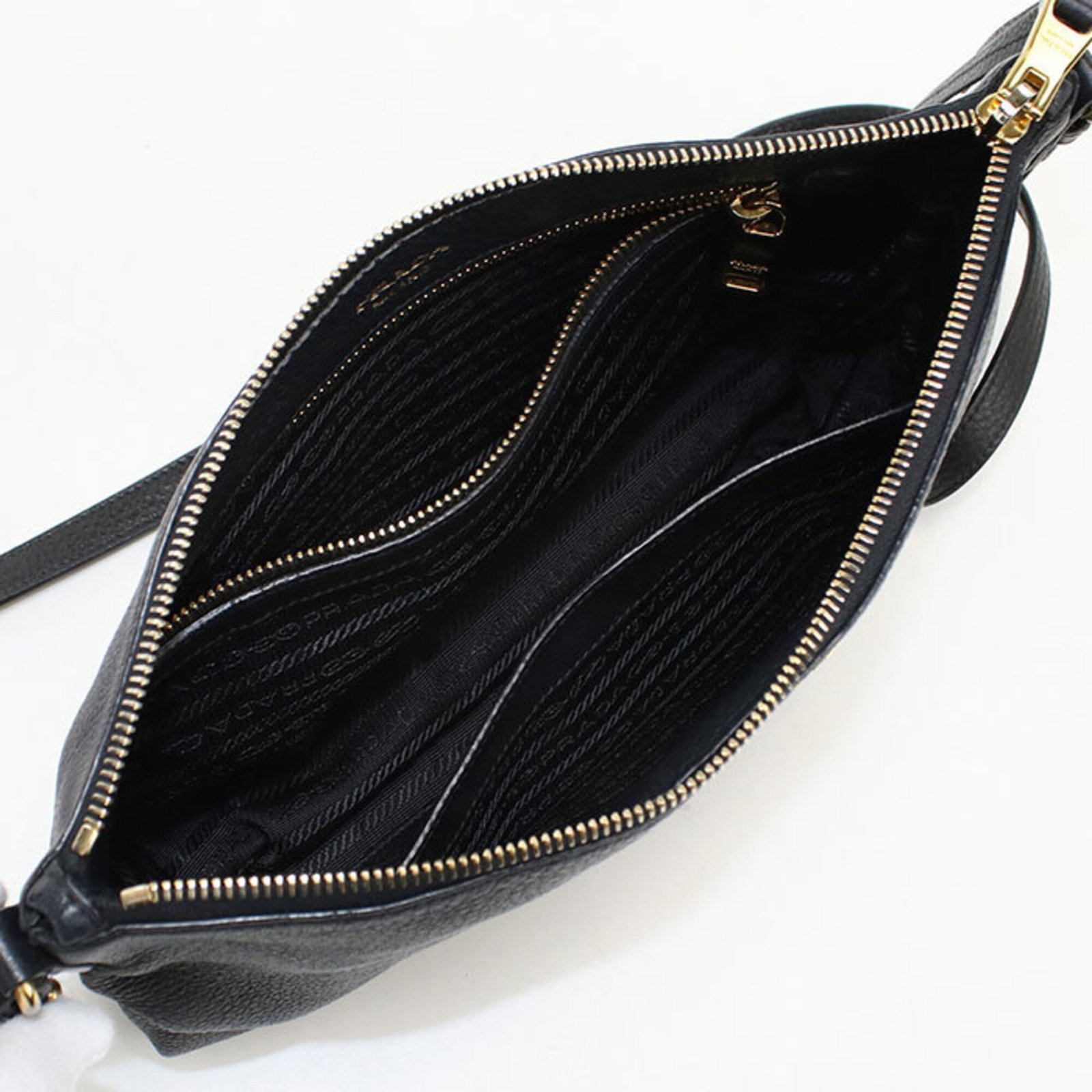 Shoulder Bag Leather Prada - 3