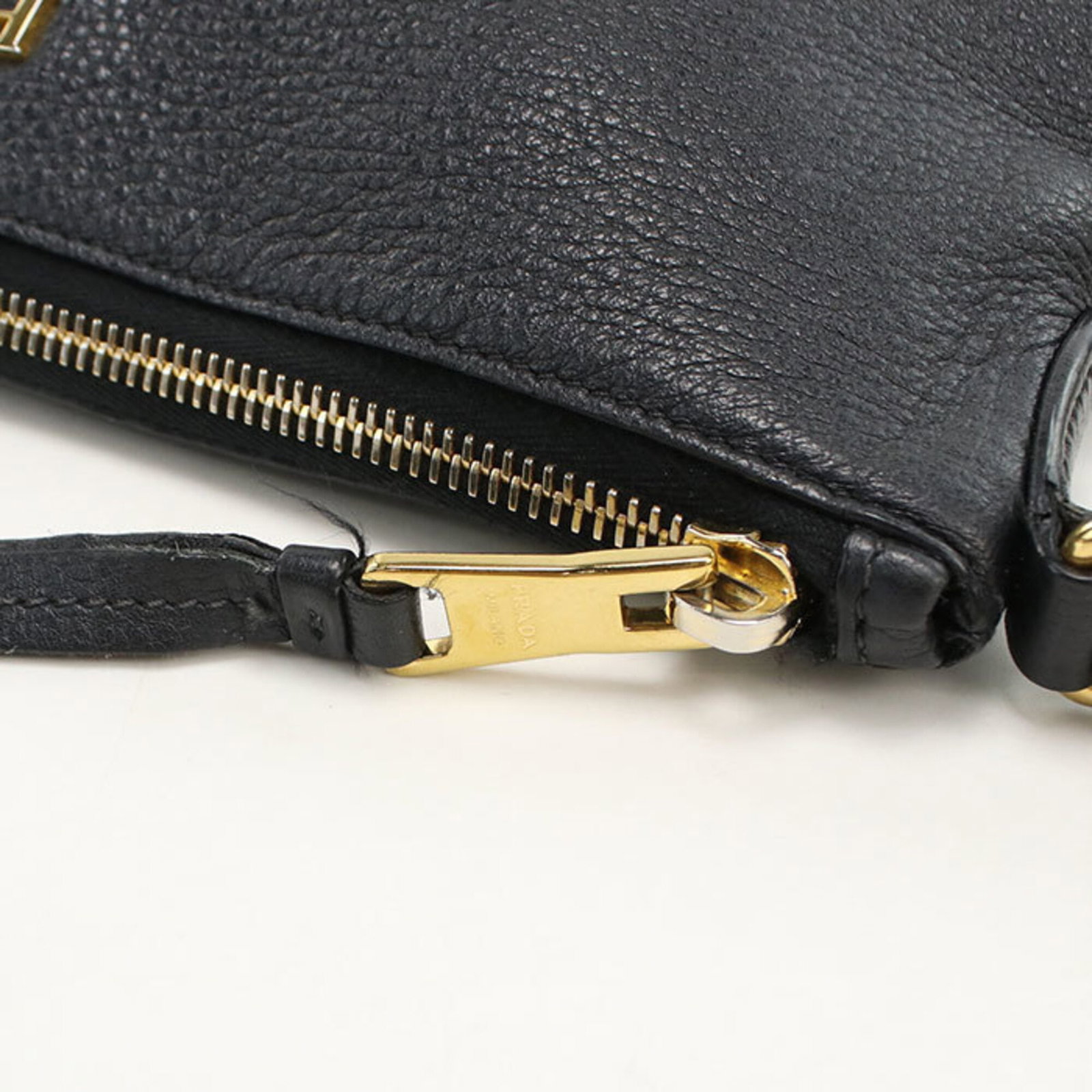 Shoulder Bag Leather Prada - 5