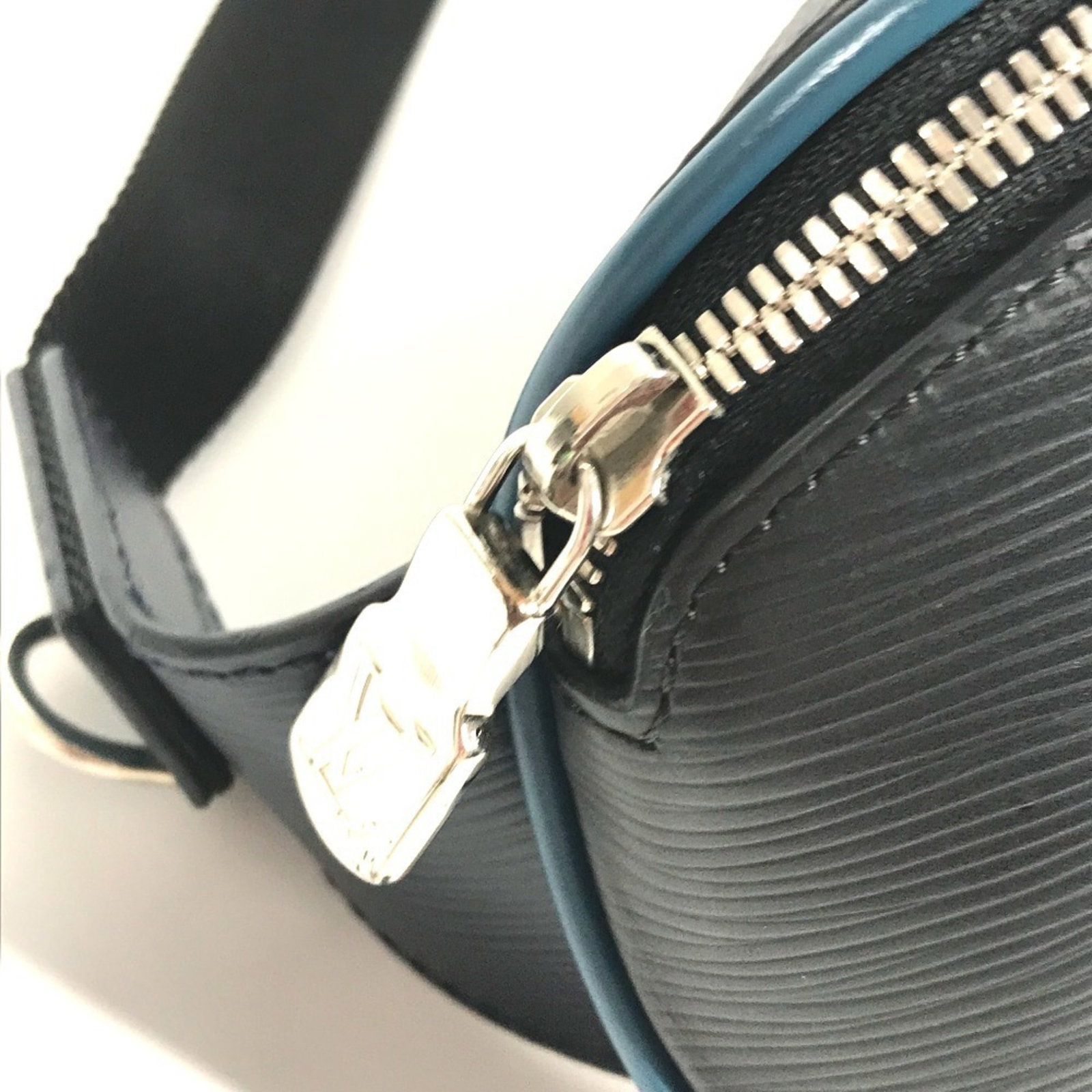Leather Epi Eclipse Monogram Shoulder Bag Fanny Pack Louis Vuitton - 8