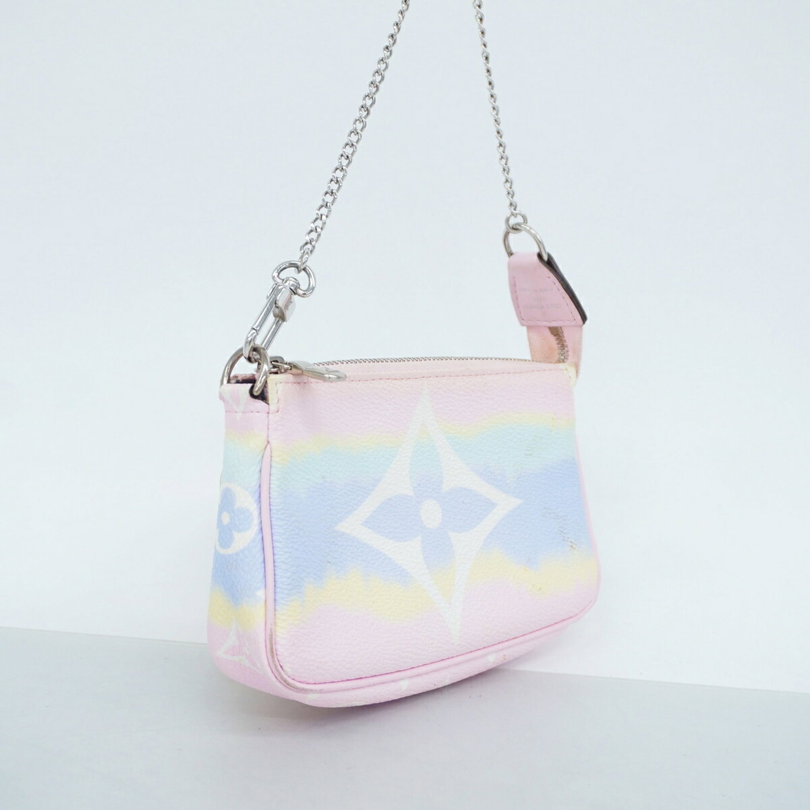 Louis Vuitton Pouch - 2