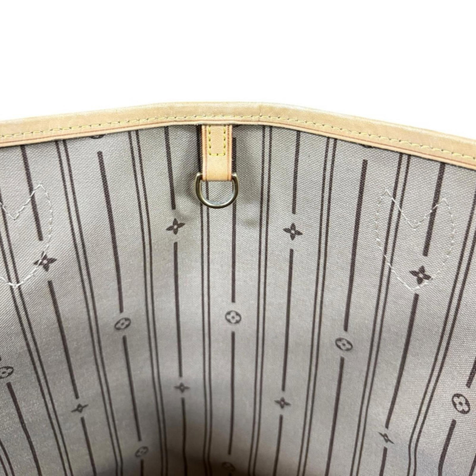 Monogram Canvas Louis Vuitton Tote - 10