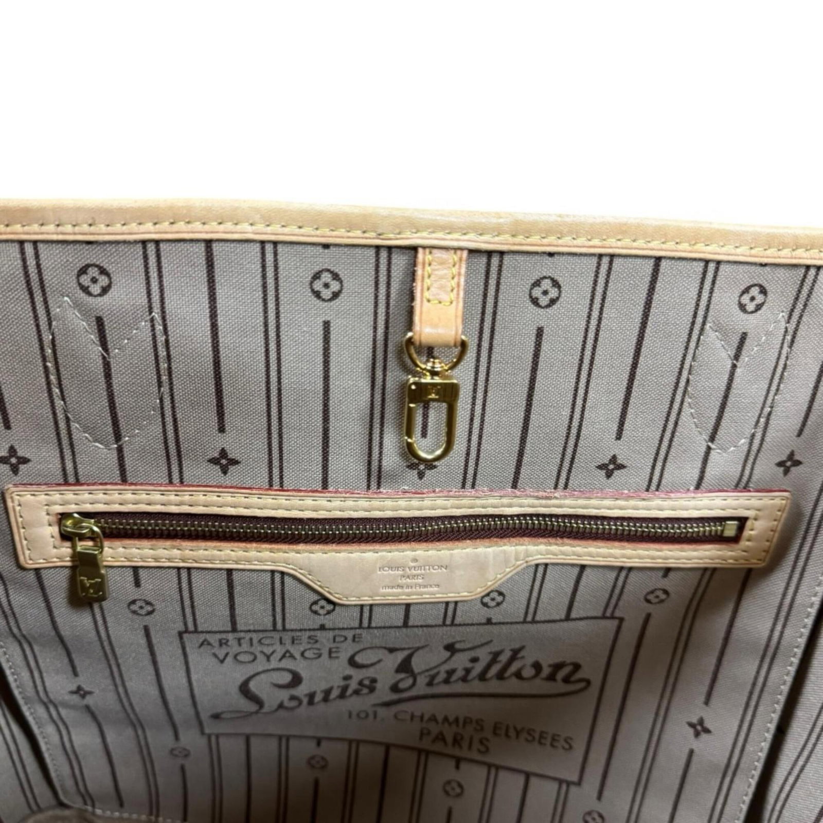 Monogram Canvas Louis Vuitton Tote - 8
