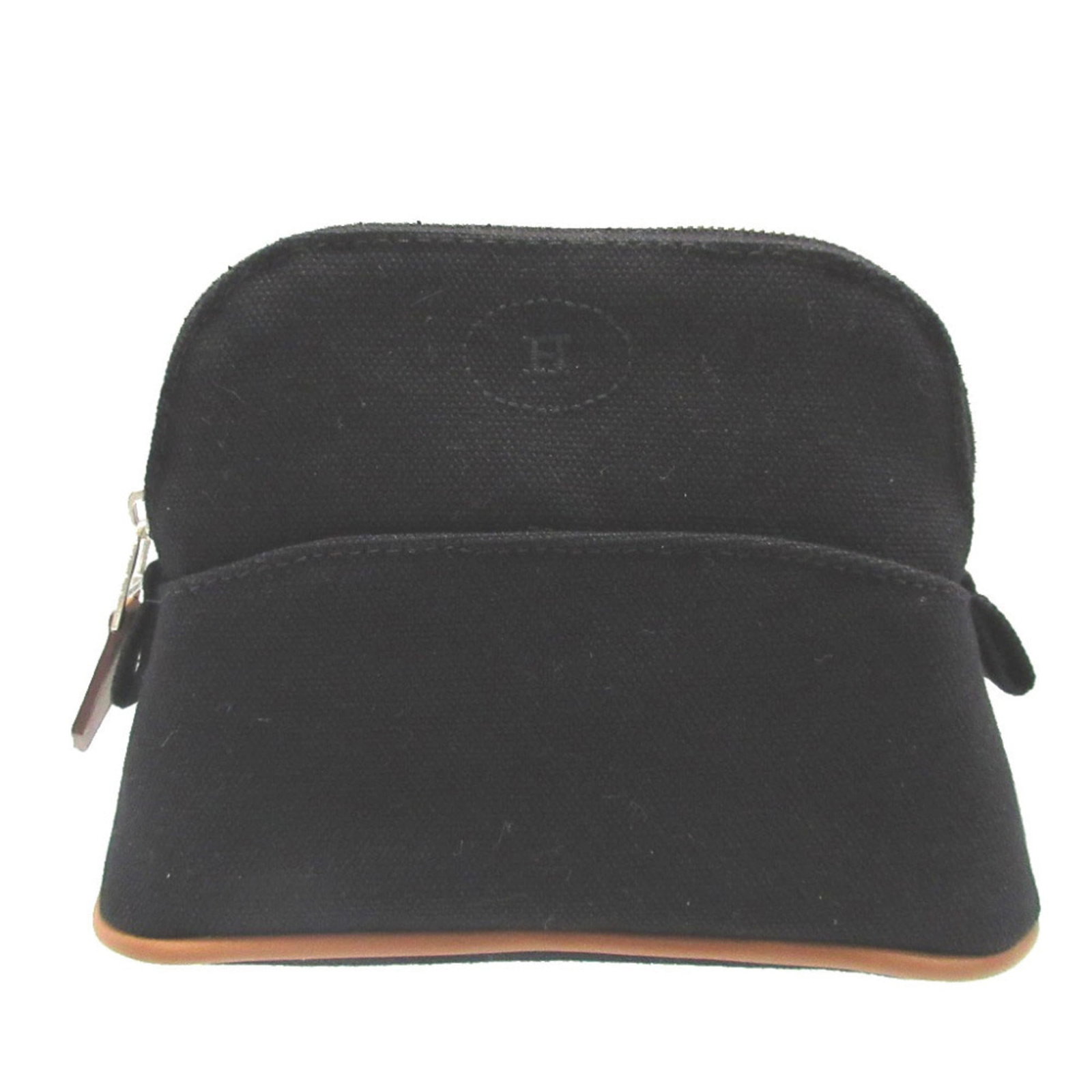 Cotton Pouch Hermes: Cotton Pouch Hermes Cotton Pouch from Hermes, crafted from high-quality cotton, features a sleek black design. Measuring 12cm x 13cm x 6cm, this compact pouch is a stylish accessory for everyday use.