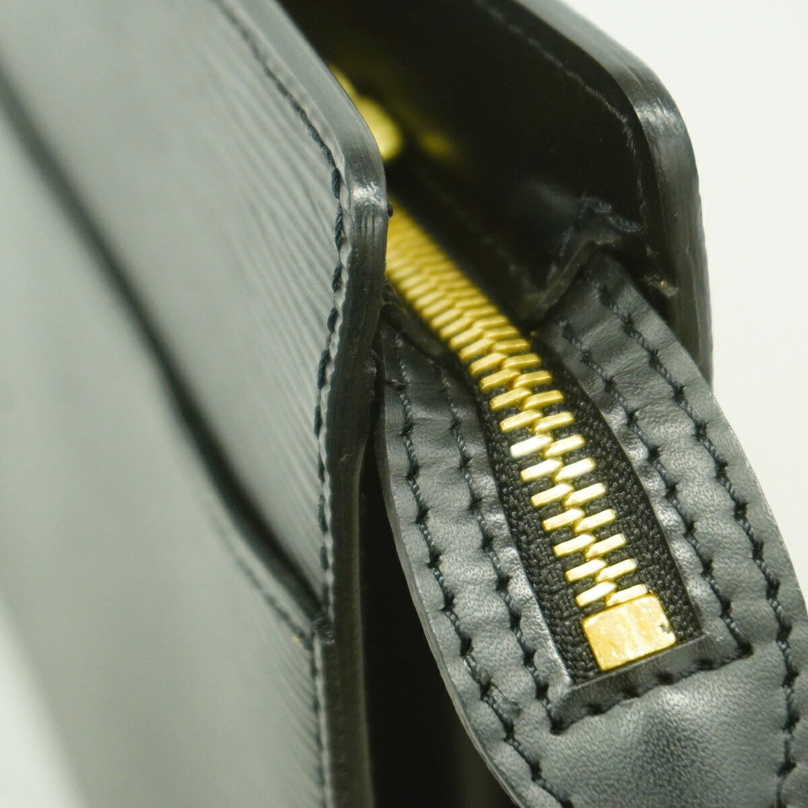 Louis Vuitton Bag - 7