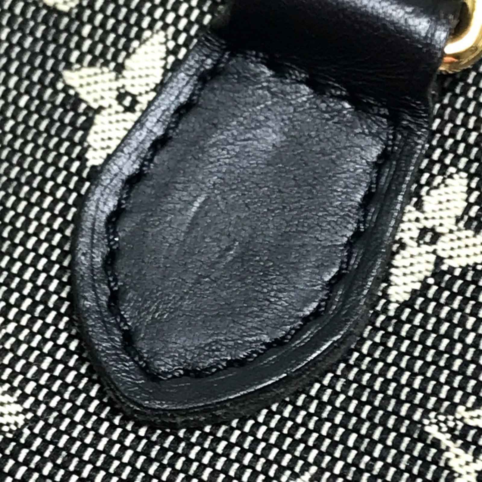 Vuitton Pouch Monogram Louis Mini - 6