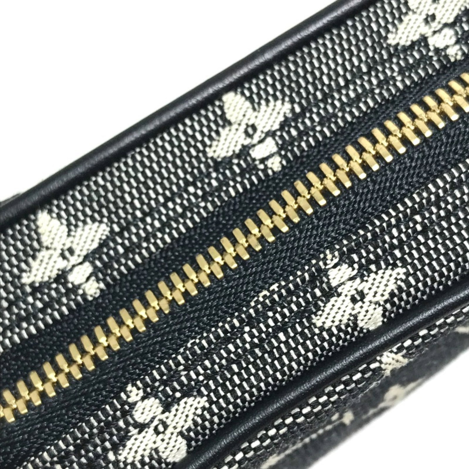 Vuitton Pouch Monogram Louis Mini - 8