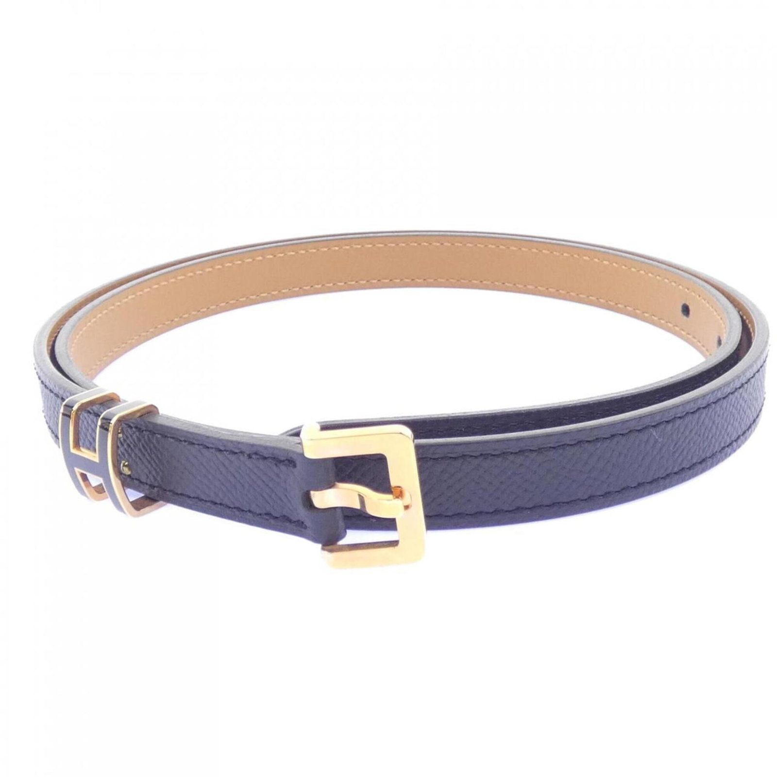 Hermes Standard Belt: Hermes Standard Belt The Hermes Standard Belt is a sleek and sophisticated accessory, characterized by its classic design and precise measurements. Measuring 77.5cm to 82.5cm in length and 1.5cm in