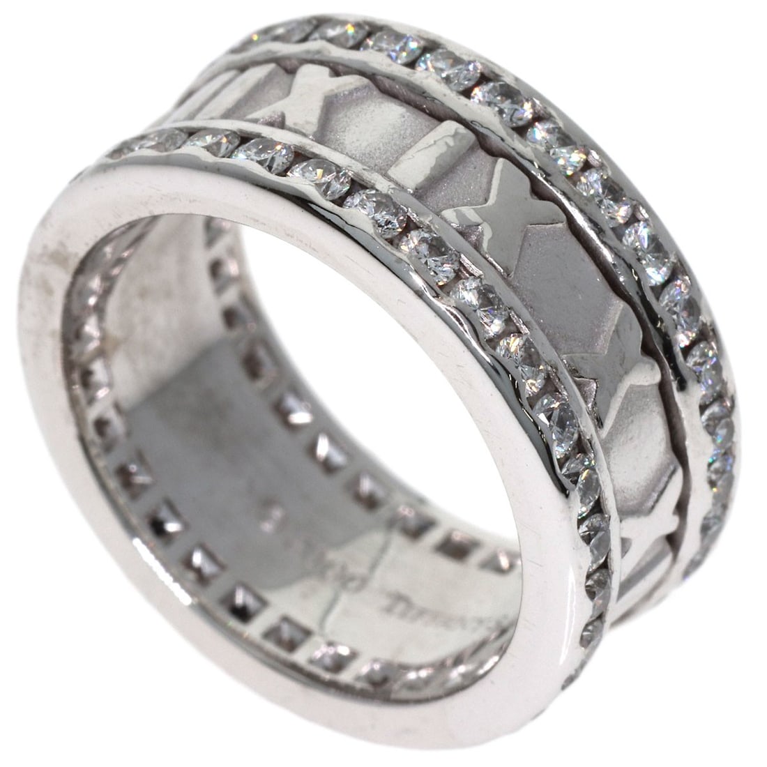 Diamond Ring Tiffany&Co. K18 White Gold Atlas Edge: Diamond Ring Tiffany&Co. K18 White Gold Atlas Edge K18 White Gold Atlas Edge ring from Tiffany&Co. showcases a striking silver metal exterior, complemented by a diamond main stone. This 5.5 US ring si