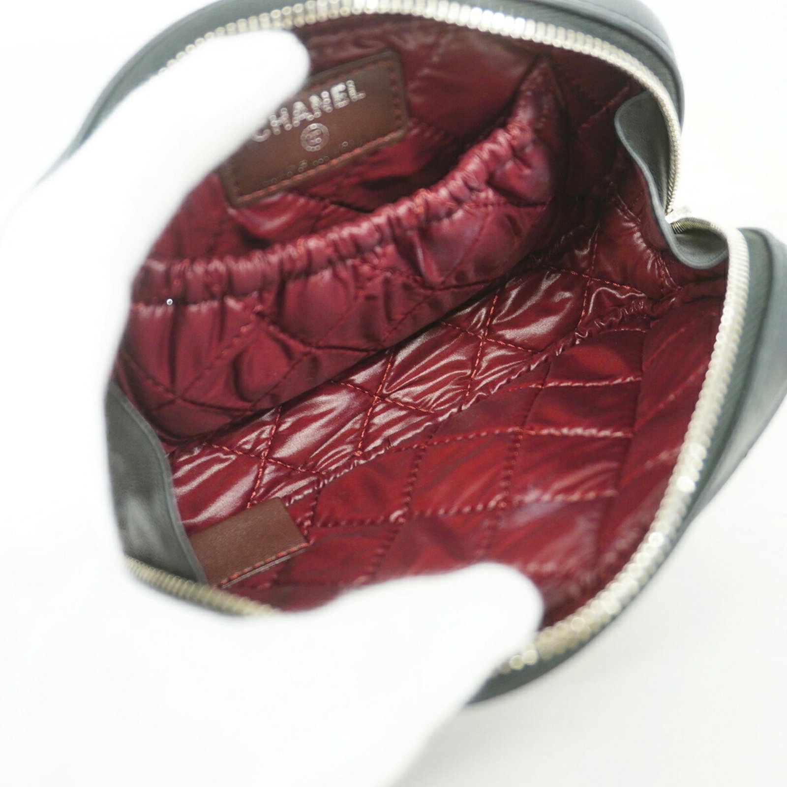 Leather Pouch by Chanel - 4