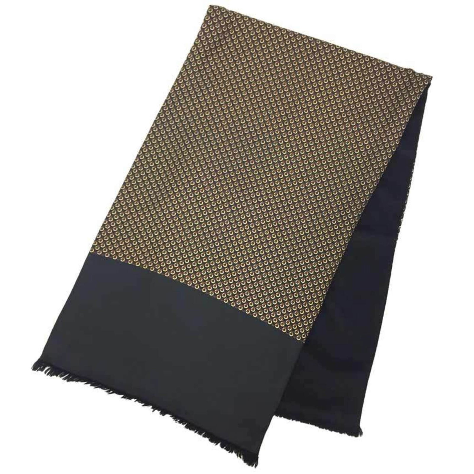 Hermes Stole Silk Angora: Hermes Stole Silk Angora Silk and Angora blend in perfect harmony, creating a luxurious stole that drapes elegantly around the body. Measuring 1.4m x 43cm, this black piece is crafted from high-qualit