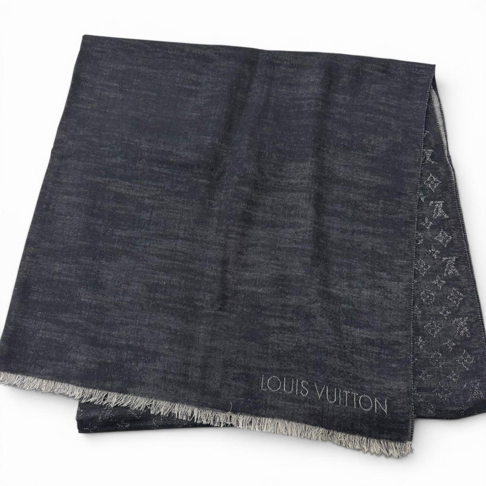 Silk Wool Stole Louis Vuitton: Silk Wool Stole Louis Vuitton Silk and wool blend for a luxurious feel, this Louis Vuitton stole is crafted from high-quality materials and features a classic design. Measuring 1.96m x 98cm, it