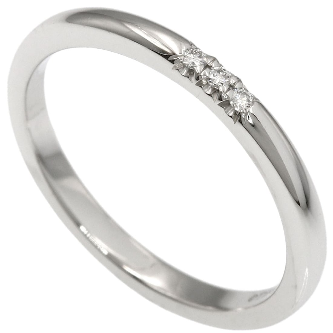 Tiffany&Co. Forever 3P Diamond Ring Platinum Pt950: Tiffany&Co. Forever 3P Diamond Ring Platinum Pt950 Tiffany&Co. Forever 3P Diamond Ring Platinum Pt950 is a striking silver platinum ring featuring a diamond main stone. The platinum PT950 metal provid