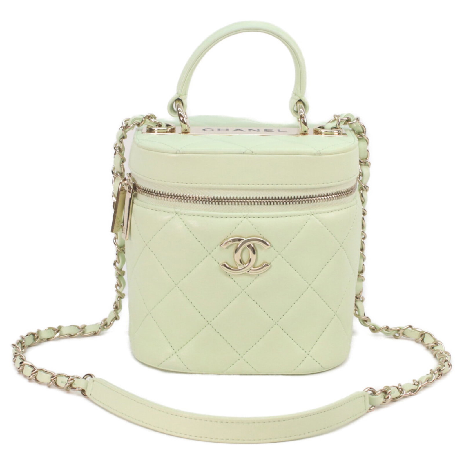 Shoulder Bag Leather Chanel: Shoulder Bag Leather Chanel This lime green leather shoulder bag features gold hardware and is made from lambskin. With its compact 16cm x 16cm x 12cm dimensions, it's a stylish and portable