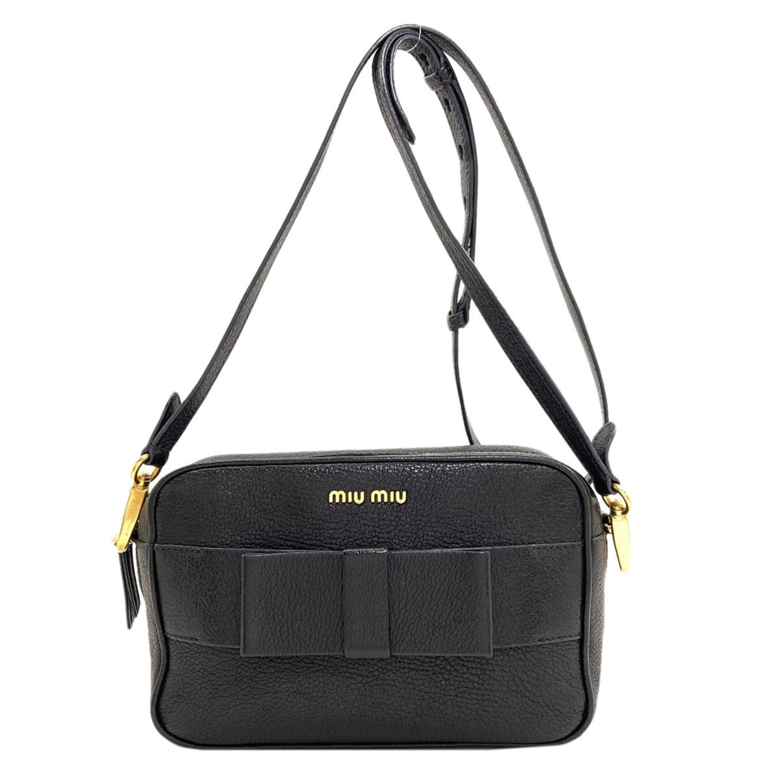 Shoulder Bag Leather: Shoulder Bag Leather Black leather shoulder bag with a sleek design, measuring 14cm x 20cm x 6cm. Made from high-quality leather, this bag features a classic style that suits everyday wear. Its