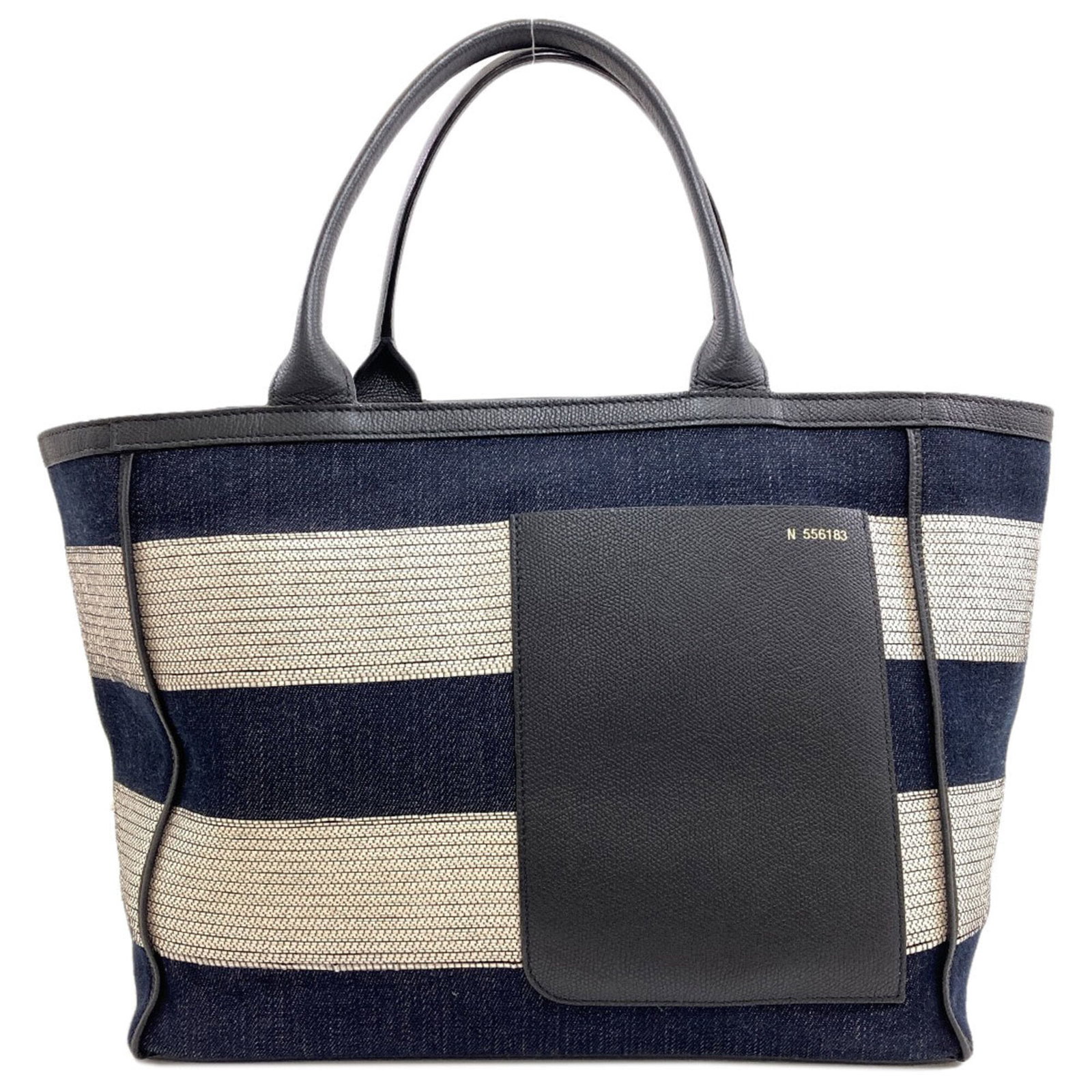 Canvas tote bag Valextra: Canvas tote bag Valextra Canvas tote bag from Valextra, available in navy and white. This canvas tote bag measures 25cm x 32cm x 17cm and features a classic design. The bag bears a signature, a
