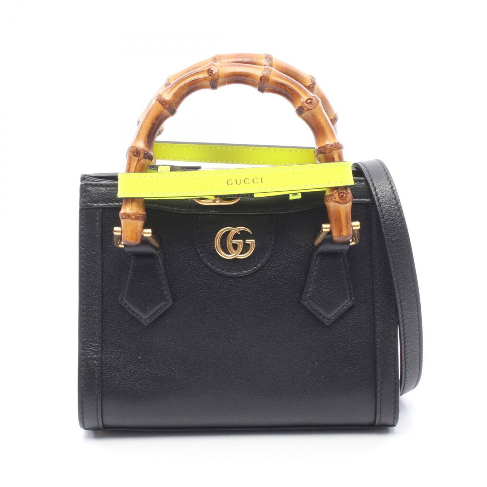 Handbag Leather Gucci: Handbag Leather Gucci Black leather Gucci handbag with dimensions 16cm x 20cm x 9cm. The bag features a classic design with a sleek black leather exterior. Its compact size makes it a versatile access