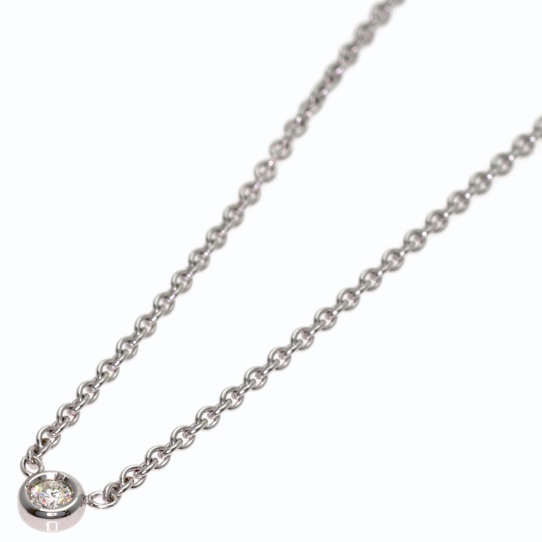 White Gold Diamond Necklace K18 Mimiwi Diamond Dior: White Gold Diamond Necklace K18 Mimiwi Diamond Dior K18 white gold necklace with a striking silver-toned Dior logo, set against a sleek and modern silver-toned exterior, features a high-quality K18
