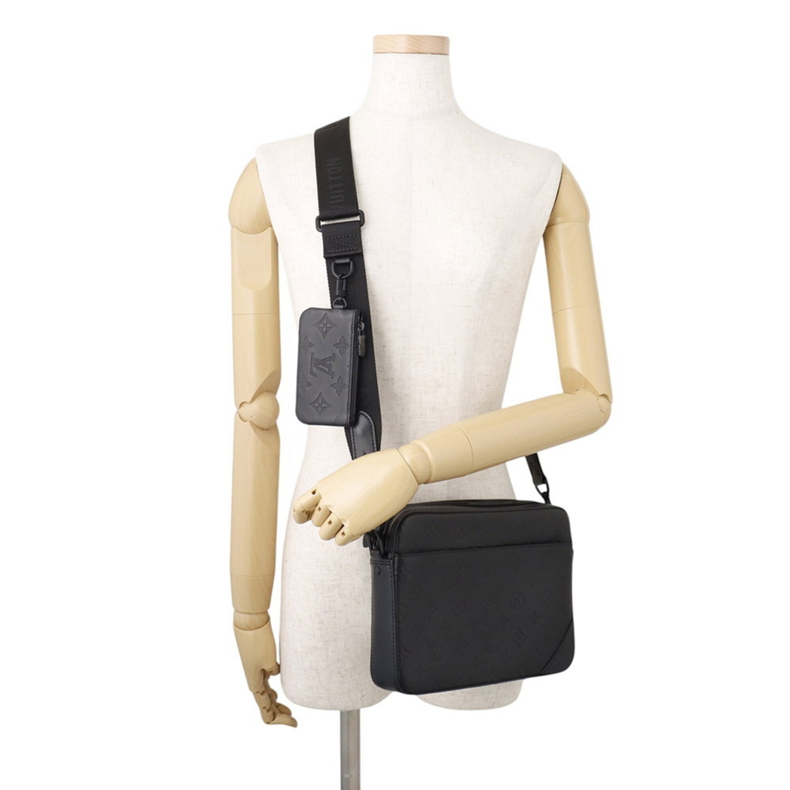 Shadow Monogram Shoulder Bag Louis Vuitton - 4