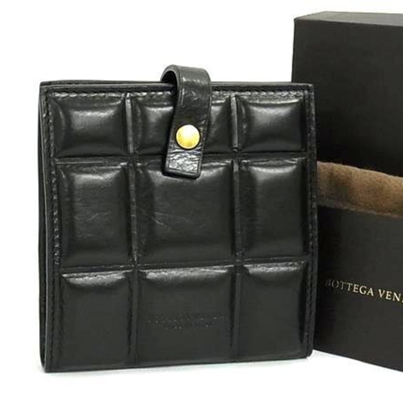 Bottega Veneta Wallet (Bi-Fold) Leather: Bottega Veneta Wallet (Bi-Fold) Leather Black Bottega Veneta bi-fold leather wallet, measuring 11cm x 10.4cm x 2cm, features a signature on the body and RFID-blocking material for added security.