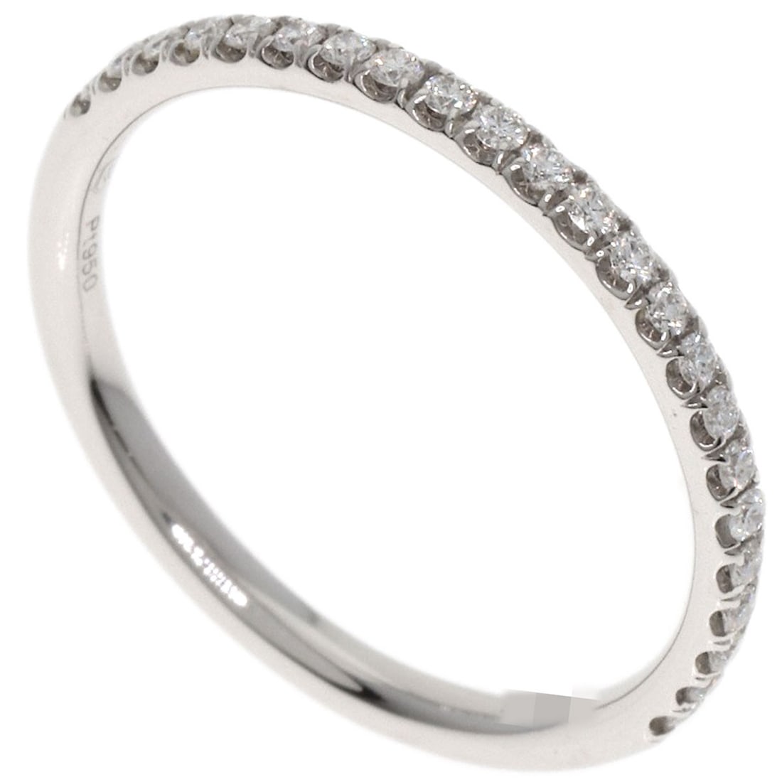 Harry Winston Half Diamond Ring Platinum Diamond: Harry Winston Half Diamond Ring Platinum Diamond Platinum Diamond Ring from HARRY WINSTON features a stunning half diamond set in a platinum band, showcasing a unique and elegant design. The ring's