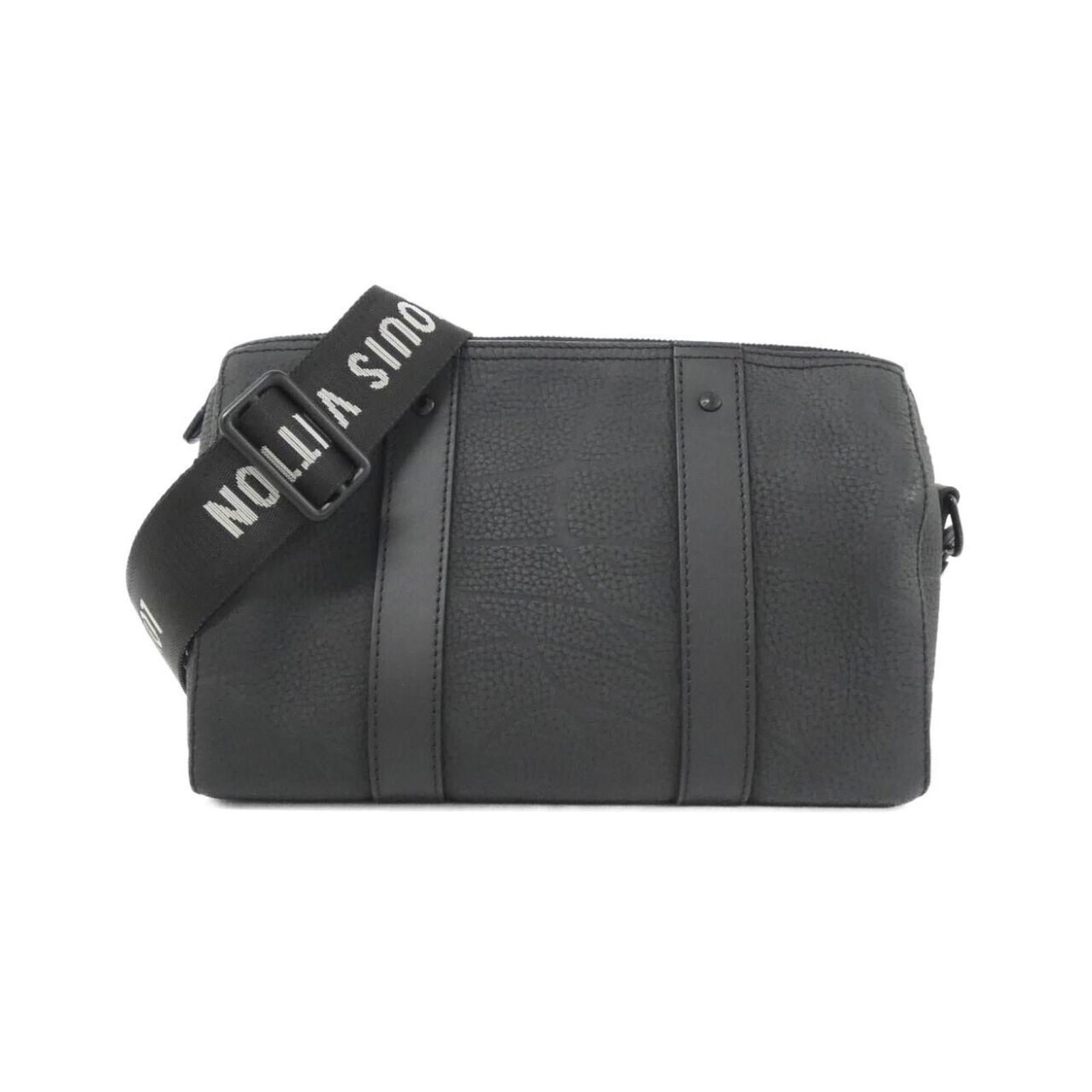 Shoulder Bag Leather Louis Vuitton: Shoulder Bag Leather Louis Vuitton Black leather Louis Vuitton shoulder bag with a classic design, made from high-quality calf and Taurillon leather. The bag measures 17cm x 27cm x 13cm and features