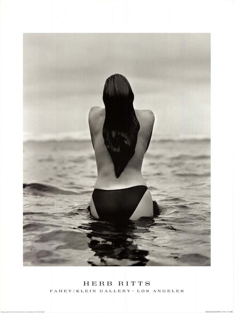 HERB RITTS Woman in Sea Hawaii (1988) 31.5" x 24.75" Poster 1999 Photography Bl: HERB RITTS Woman in Sea Hawaii (1988) 31.5" x 24.75" Poster 1999 Photography Bl Item Specifics: Artist: Herb Ritts Brand: Ritts Herb Country/Region Of Origin: United Kingdom Exact Year: 1999 Height: 3