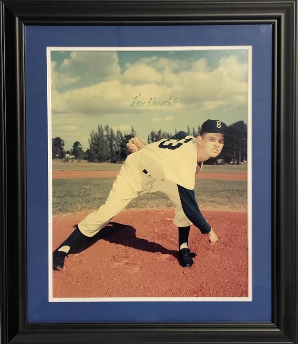 Don Drysdale Autographed Framed Photo (JSA): Don Drysdale Autographed Framed Photo (JSA) Item Specifics: This item is signed by Don Drysdale in black.Authentication and certification are provided by James Spence Authentication (JSA) This item