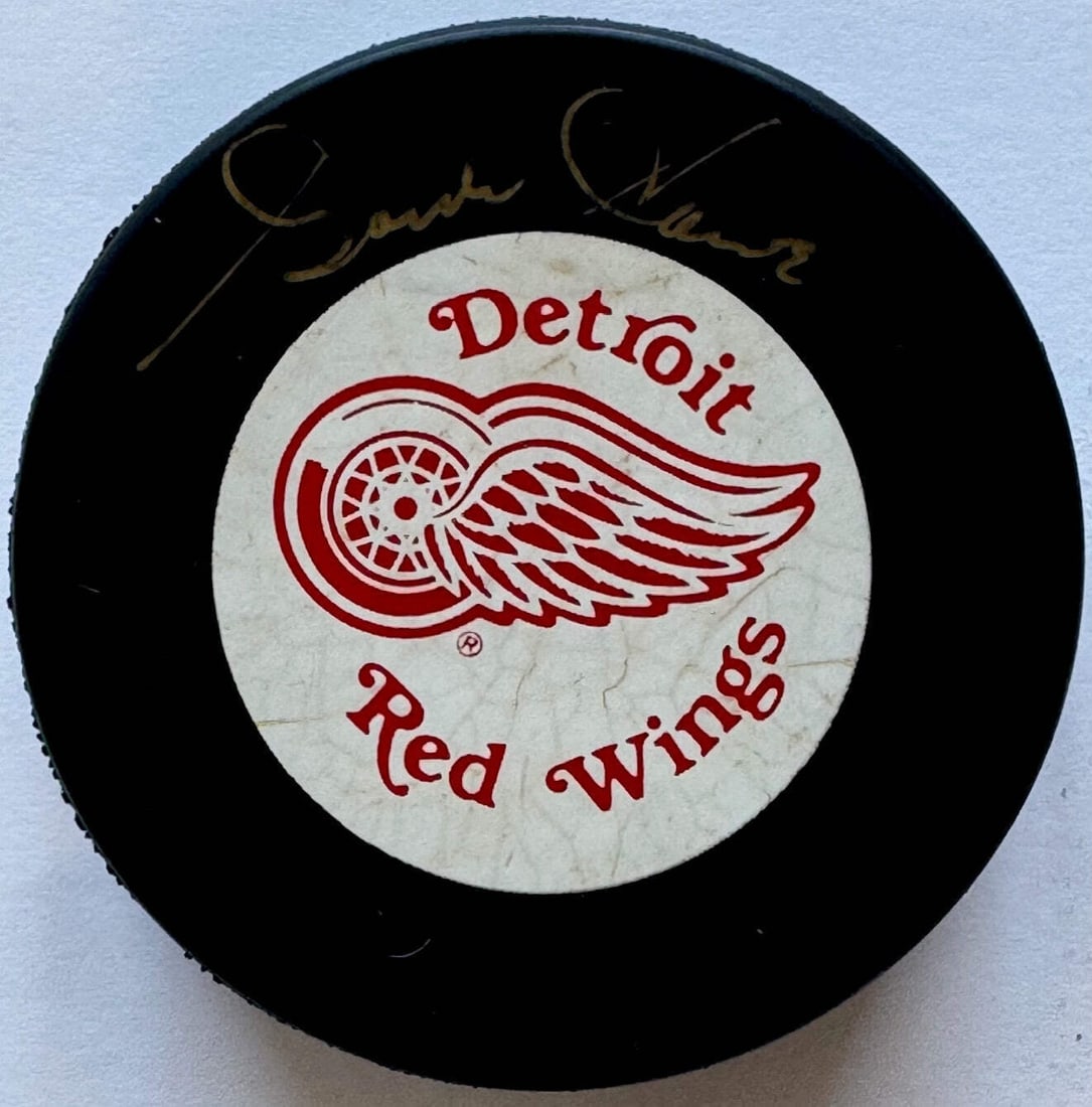 Detroit Red Wings Vintage Puck Autographed by Gordie Howe (1 of 2)