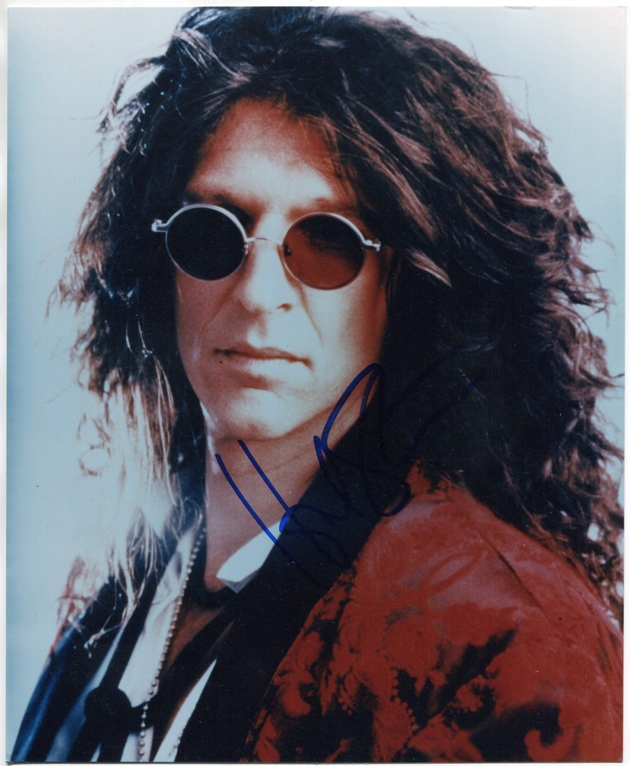 Stern Howard Autographed Photo 8x10: Stern Howard Autographed Photo 8x10 Item Specifics: Howard Stern Autographed 8x10 Photo Photo is signed in blue sharpie Item is authenticated by Rich Altman's , and will be accompanied with a COA