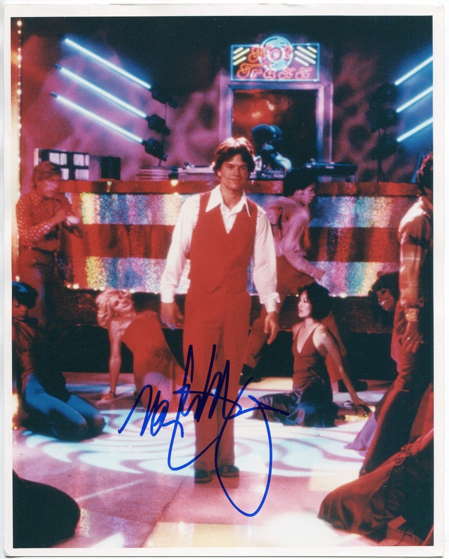 Mark Wahlberg Autographed 8x10 Photo: Mark Wahlberg Autographed 8x10 Photo Item Specifics: Photo is signed in blue sharpie Item is authenticated by Rich Altman's , and will be accompanied with a COA from . Product Disclaimer: Not affiliat