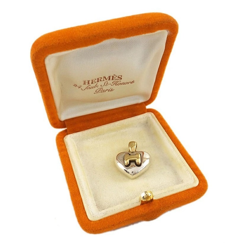 Vintage Hermes Olympe Heart 18k Yellow Gold Sterling Silver Pendant Charm w Box: Vintage Hermes Olympe Heart 18k Yellow Gold Sterling Silver Pendant Charm w Box Item Specifics: Pendant Shape: Heart Occasion: Anniversary Birthday Christening Christmas Confirmation/Communion Engagem
