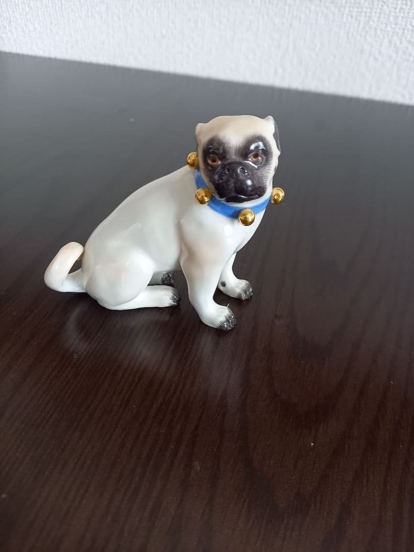 Collectible Antique Figurine Meissen Dog Porcelain Pug (1 of 5)